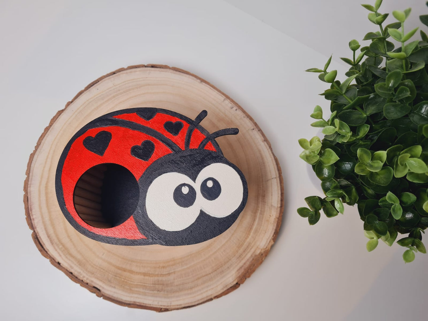 BAUSATZ Holzversteck  *Marienkäfer* für Kleinnager