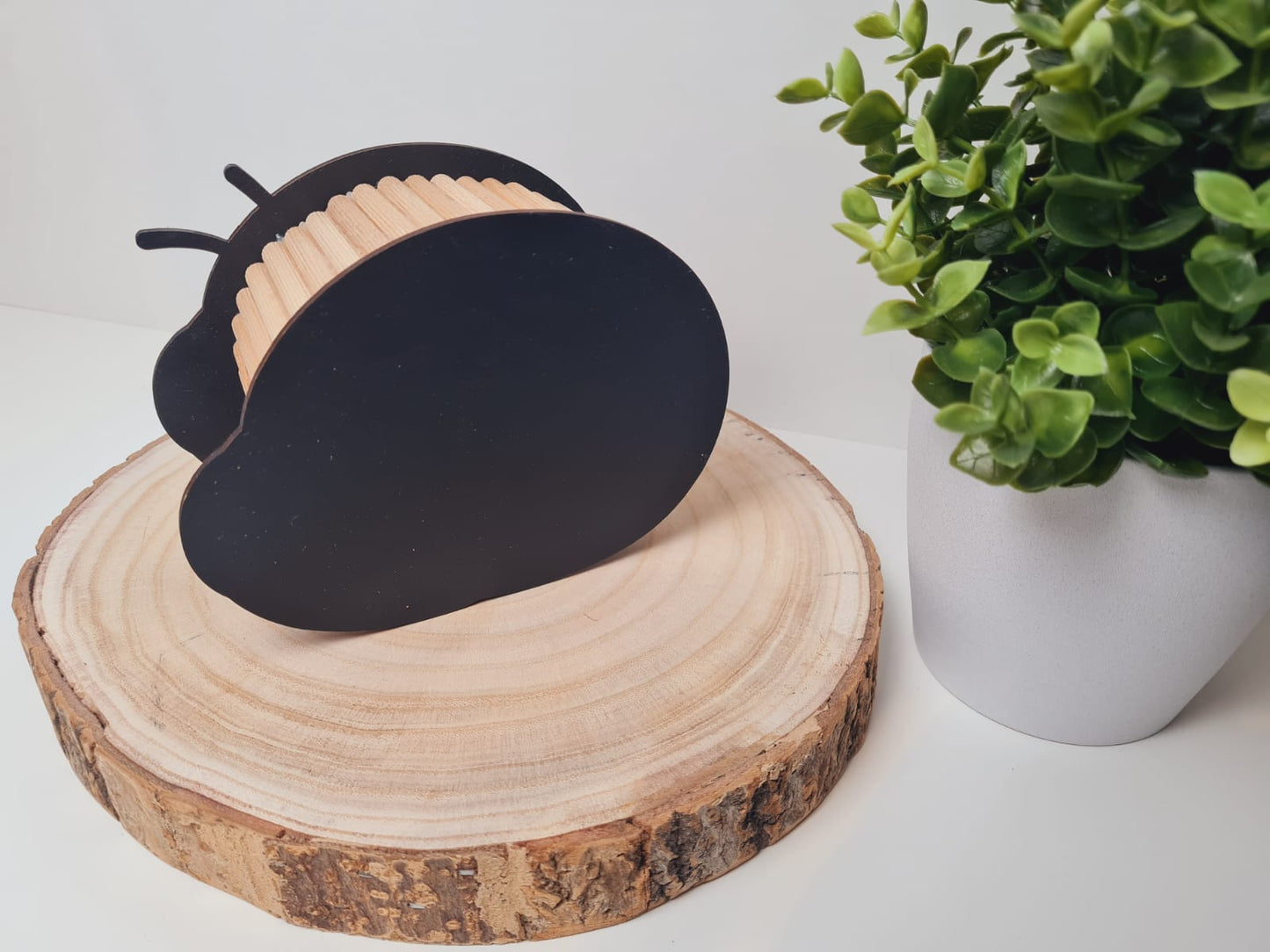 BAUSATZ Holzversteck  *Marienkäfer* für Kleinnager