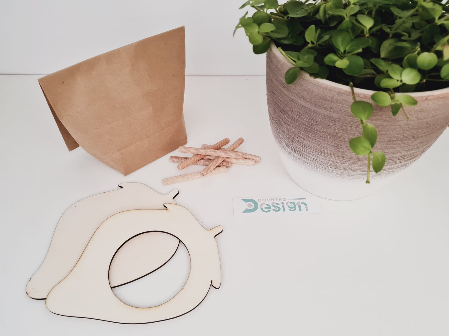 BAUSATZ Holzversteck *Erdbeere* für Kleinnager