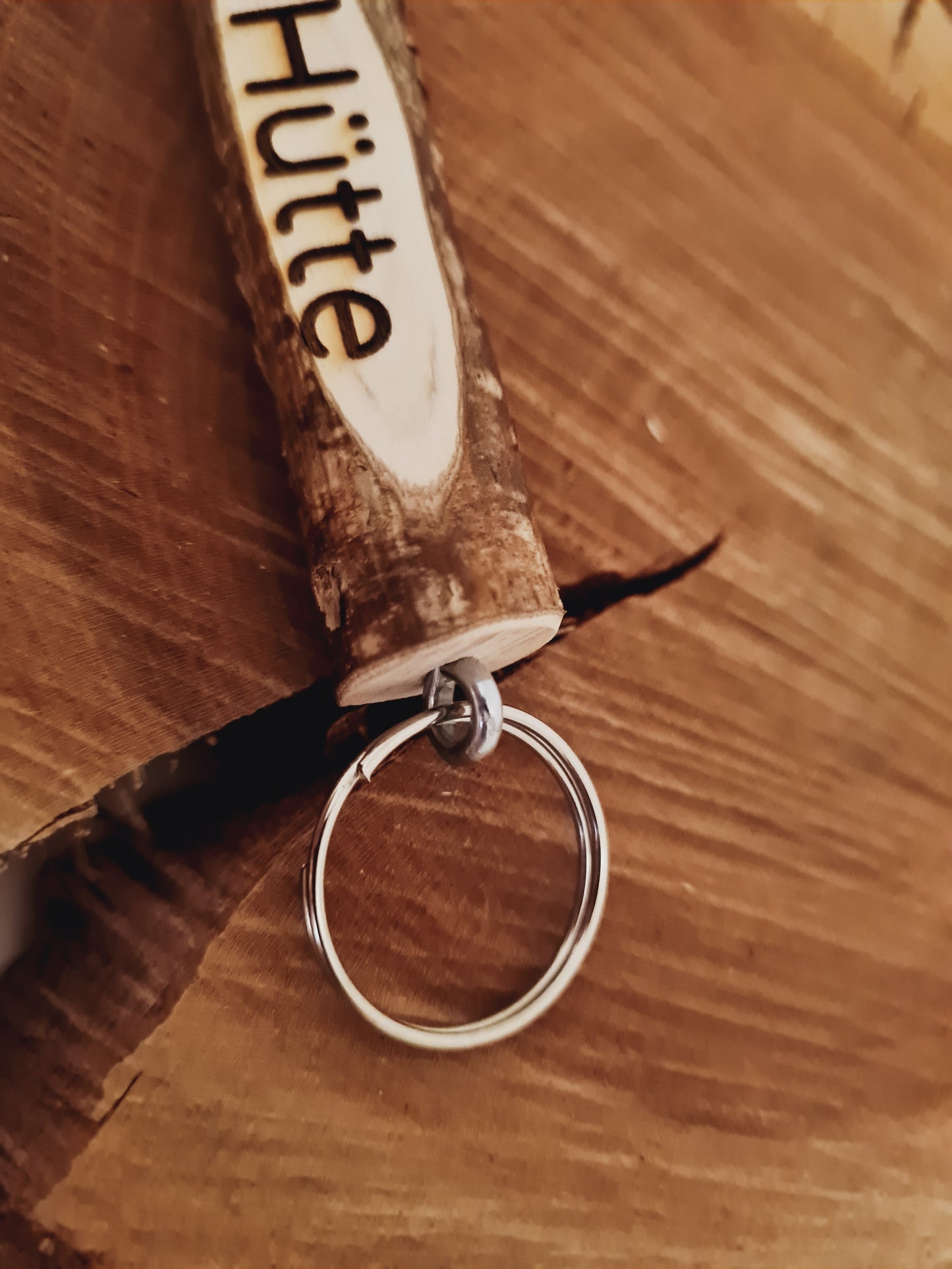 Schlüsselanhänger Holzstämmchen mit Ring *Personalisierbar!*