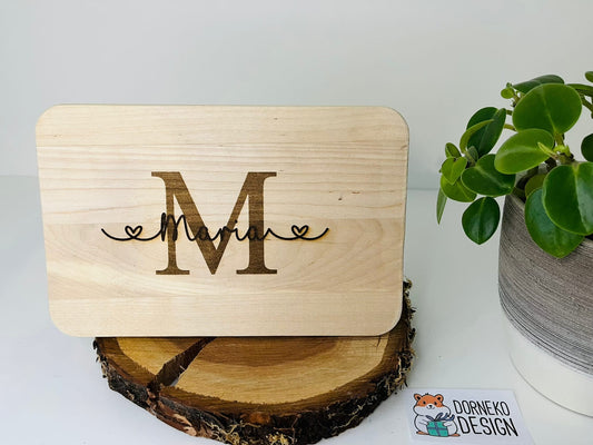 Name mit Herz - Holzbrettchen mit personalisierter Gravur